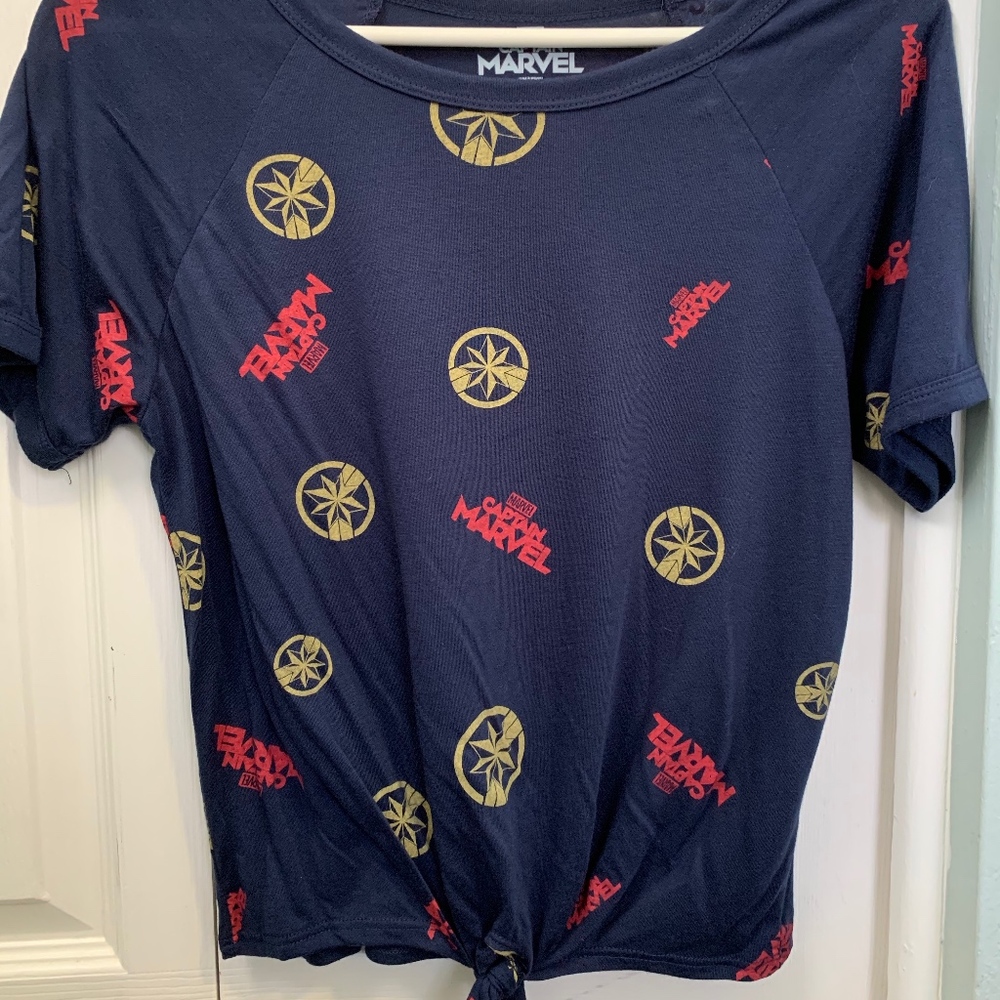 Captain Marvel Tie-front T-shirt